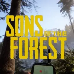 Napis "Sons of the Forest" na tle lasu i gór. Widać też fragment GPS-u, jakbyś właśnie wyruszał na przygodę w tej grze na PS5.