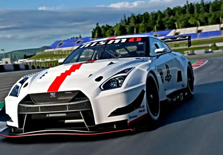 Wyścigowy Nissan GT-R Nismo na torze, porównanie Gran Turismo 7 PS4 vs PS5.