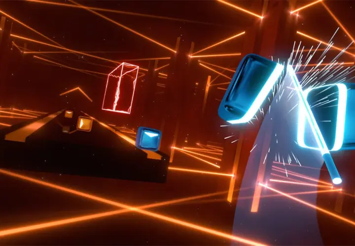 Wirtualna rzeczywistość w grze Beat Saber VR2: niebieskie miecze przecinają pomarańczowe linie i kostki w rytm muzyki.