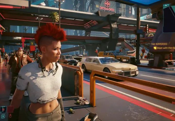 Kobieta z irokezem na tle miasta w stylu cyberpunk 2077 aktualizacja. W tle samochody i budynki.