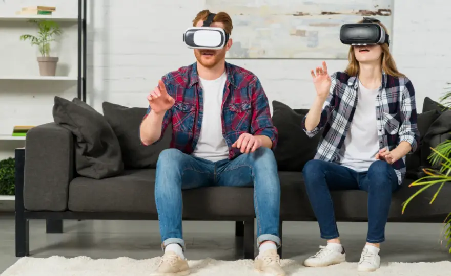 Oglądanie filmów VR na PS4 - Zmień konsolę w kino 360