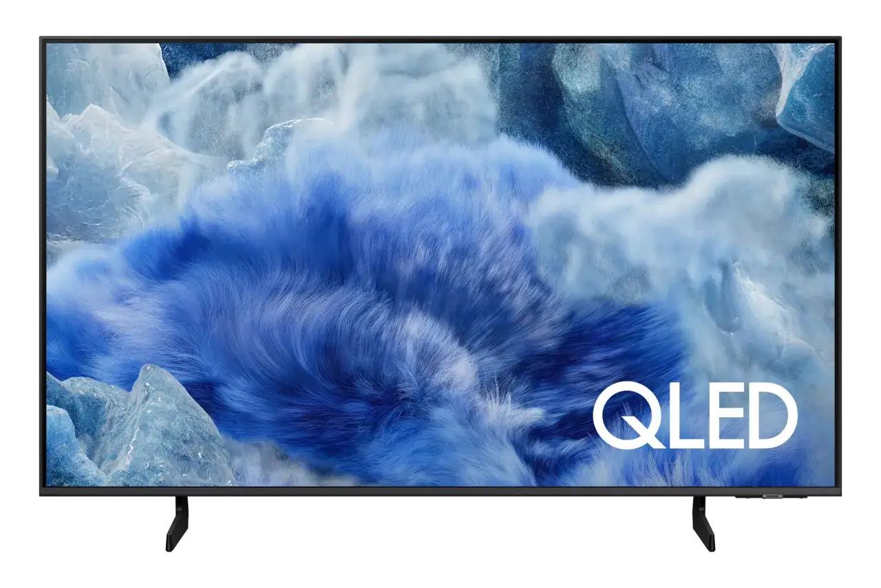 Nowoczesny telewizor QLED z grafiką przypominającą lodowe formacje i niebieskie chmury. Zastanawiasz się, co to jest sztuczna inteligencja w telewizorze? To ona dba o jakość obrazu.