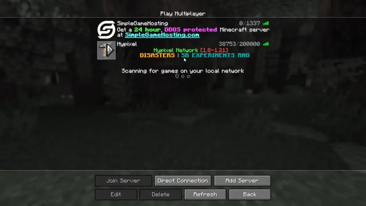 Ekran gry Minecraft z serwerem Hypixel. Można tu zobaczyć adres ip serwera Hypixel.